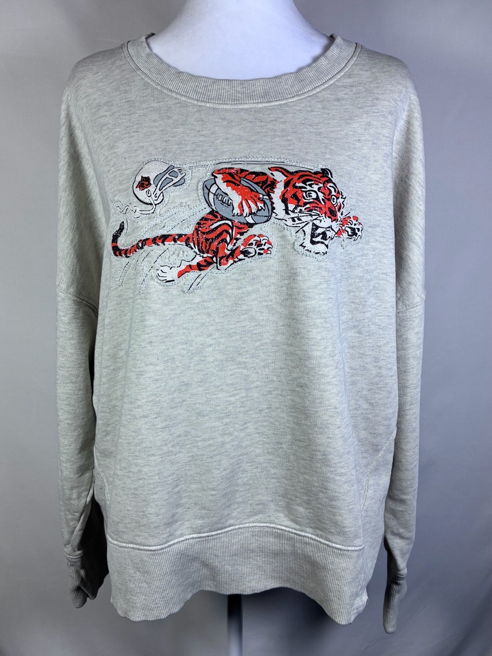 Women’s Fanatics Gray Cincinnati Bengals Ovesized Hometown Pullover Sweatshirt